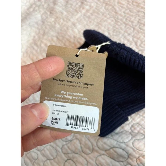 Patagonia Kids Logo Beanie  Navy Blue Cuffed Knit Hat P-6 Logo One Size - Picture 3 of 3